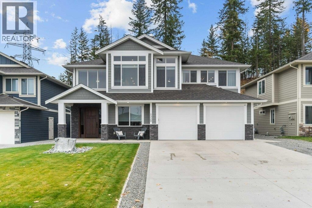 Property Photo: 1320 24 Street Southeast BC V1E 0E3