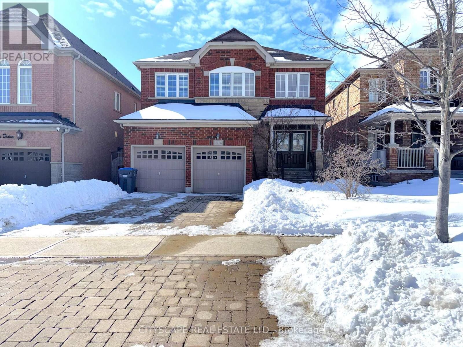 Property Photo:  5476 Freshwater Drive  ON L5M 0J8 