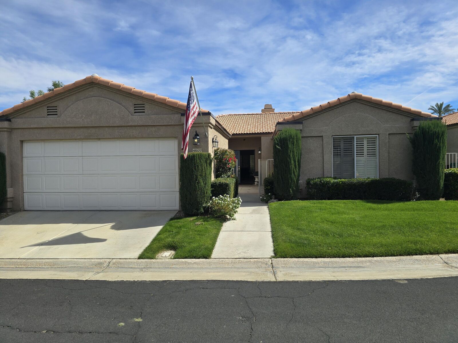 Property Photo:  48127 Vista Cielo  CA 92253 