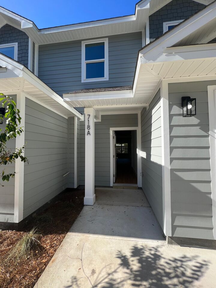 Property Photo:  718 Powell Drive B  FL 32578 