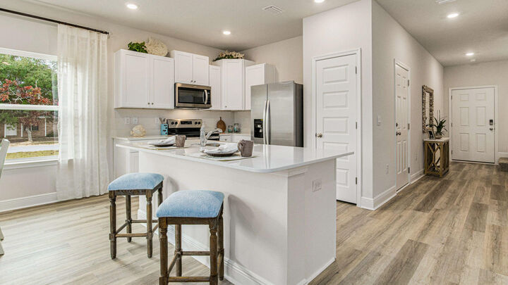 Property Photo:  2430 Cliff Hollow Circle  FL 32563 