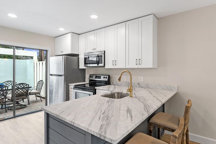 Property Photo: 498 Linkside Drive FL 32550