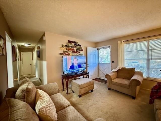 Property Photo:  