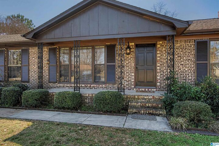 Property Photo:  806 Petitt Circle  AL 35802 