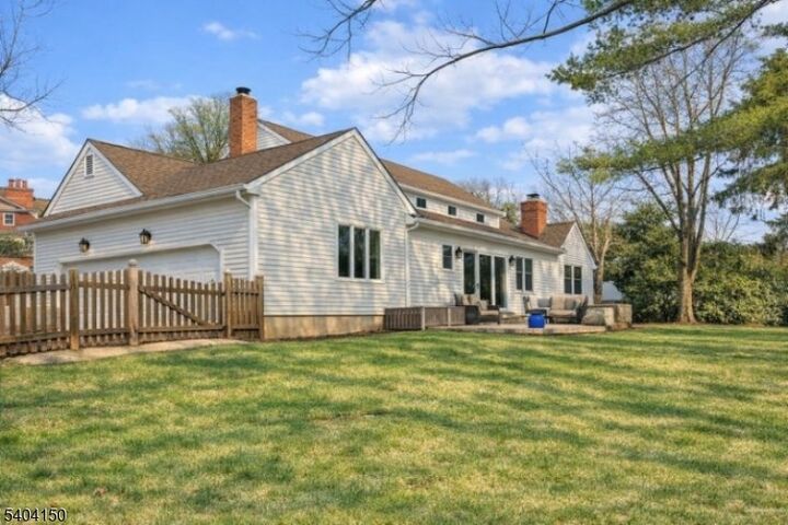 Property Photo:  31 Garfield Ave  NJ 07940 