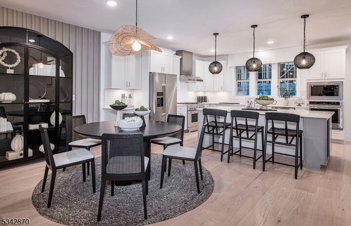 Property Photo:  8 Wadsworth Dr 3  NJ 07834 