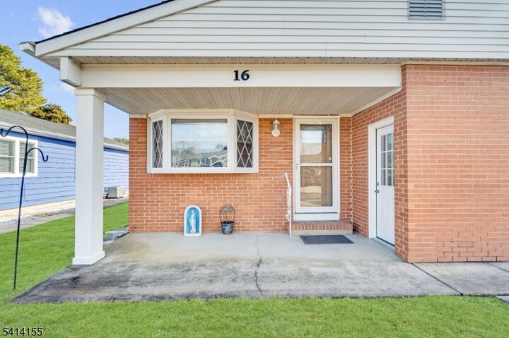Property Photo: 16 Calalou Ct NJ 08757