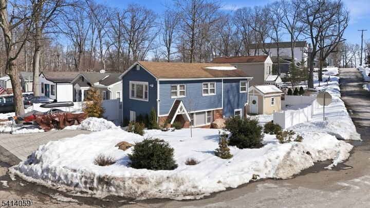 Property Photo:  25 Bucknell Way  NJ 07843 