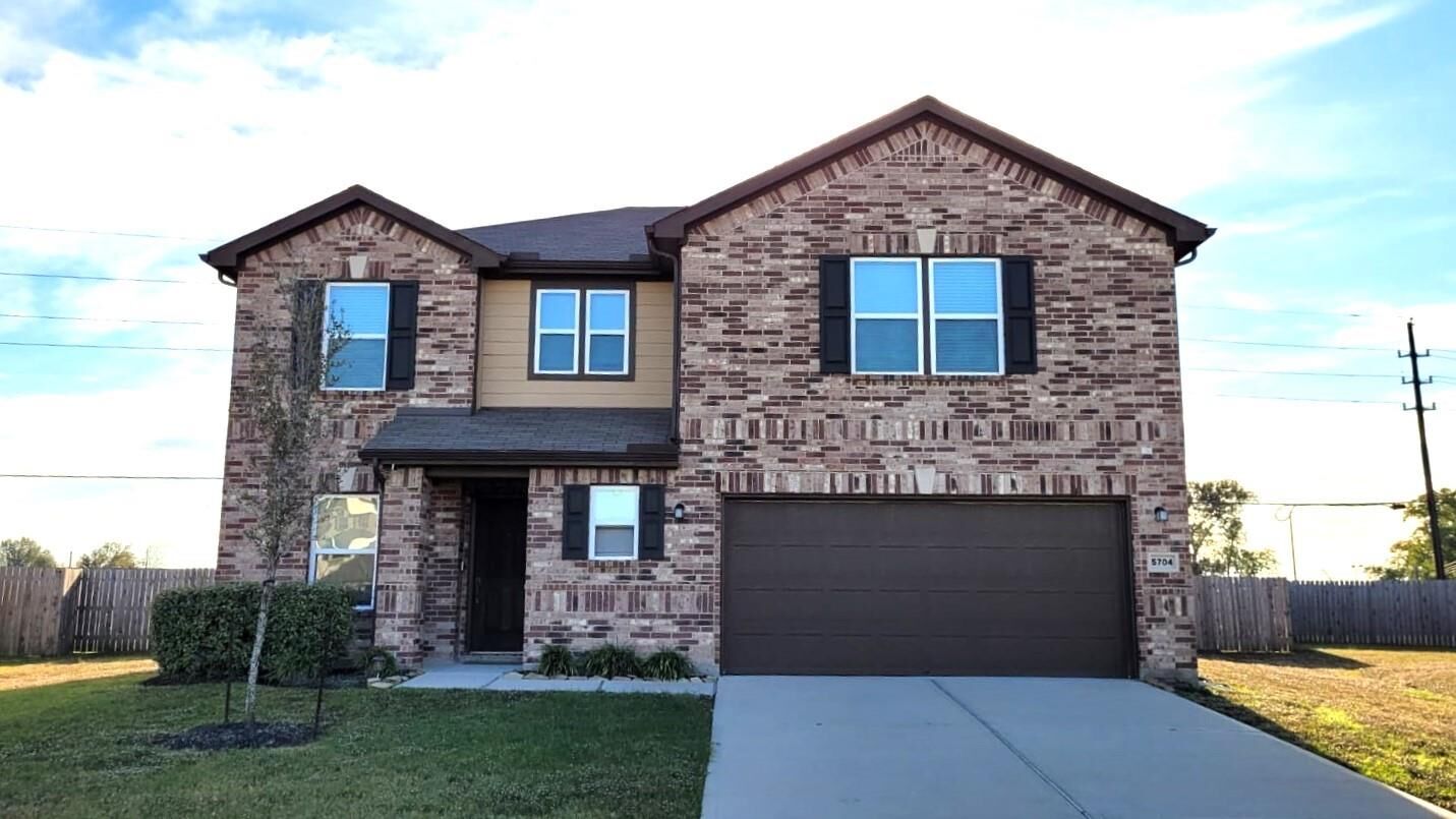 Property Photo: 5704 Bluebonnet Lane TX 77469