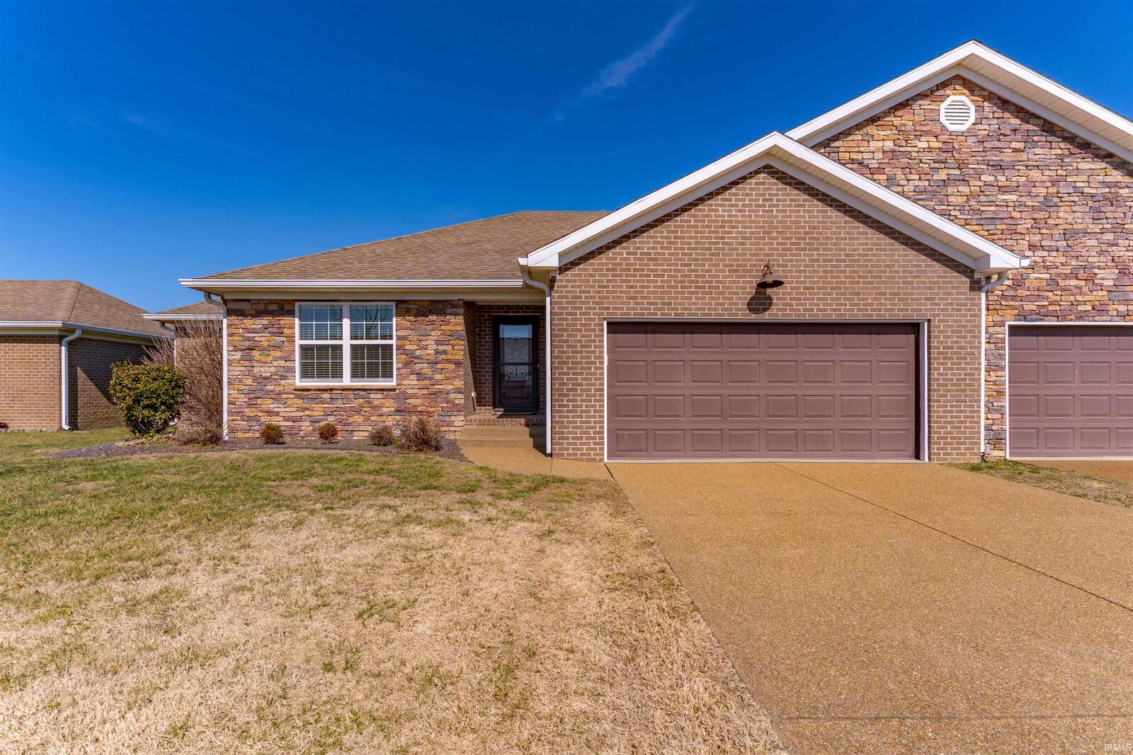 Property Photo:  9904 Arbor Lake Drive  IN 47630 