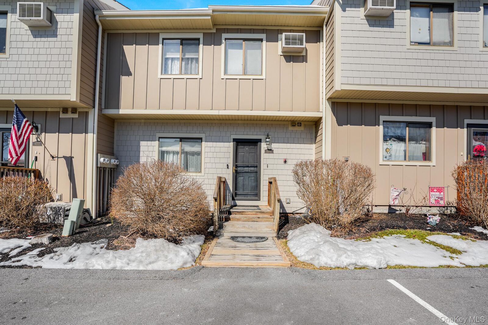 Property Photo:  6203 Chelsea Cove N  NY 12533 