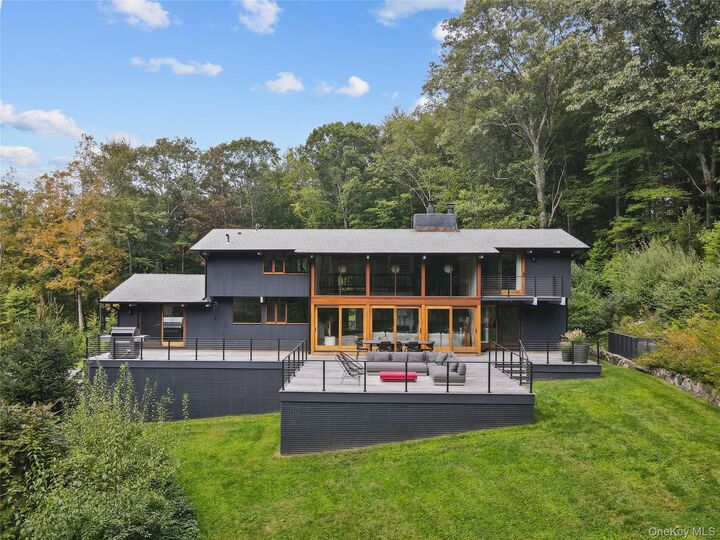 Property Photo:  21 Black Spring Road  NY 10576 