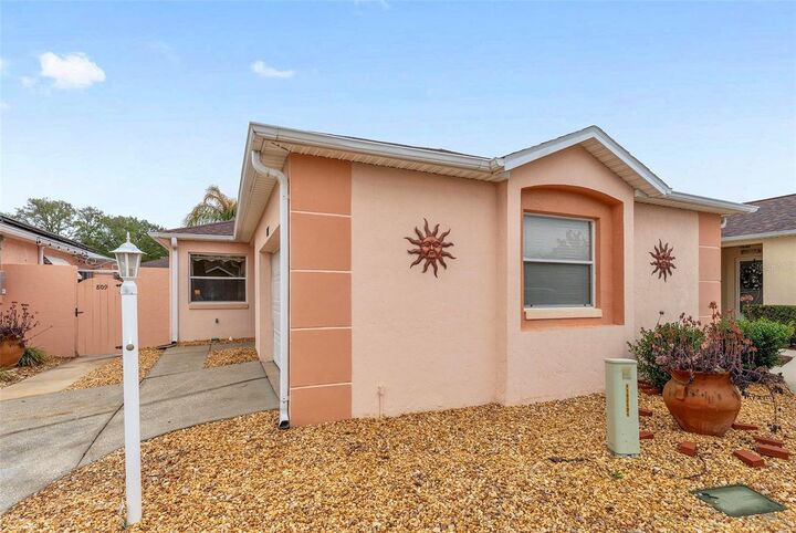 Property Photo: 807 Alvarado Place FL 32159