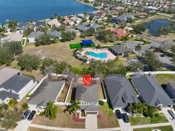 Property Photo: 1609 Bonita Bluff Court FL 33570
