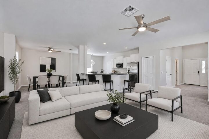Property Photo: 1609 Bonita Bluff Court FL 33570