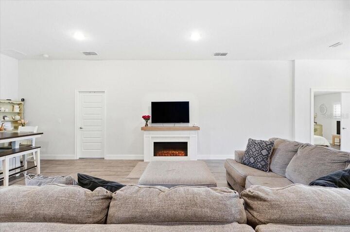 Property Photo:  331 Crescent Ridge Road  FL 33823 