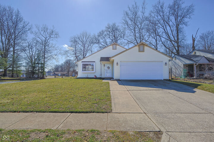 Property Photo: 1615 Thresher Drive IN 47201