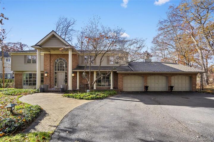 Property Photo: 56853 Mount Vernon Road MI 48316