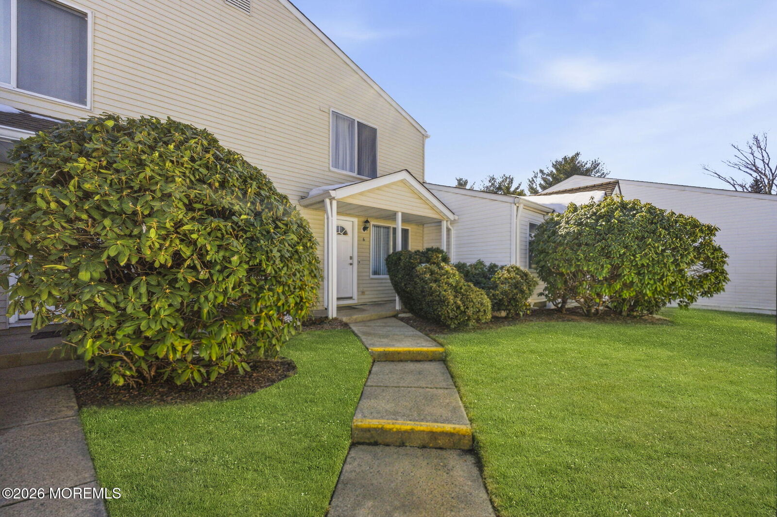 Property Photo:  6 Woodmere Court  NJ 07728 