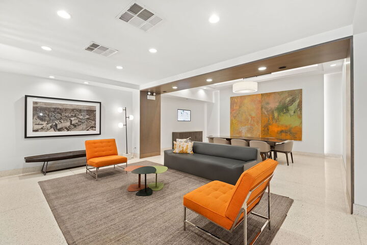 Property Photo:  165 N Canal Street 701  IL 60606 