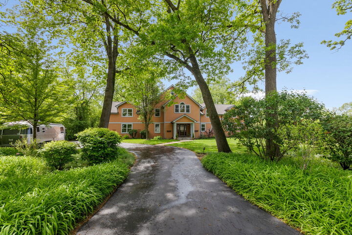 Property Photo: 1520 Telegraph Road IL 60045