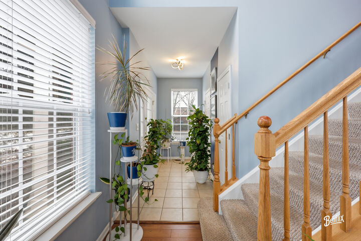 Property Photo:  384 W Pointe Drive  IL 60061 