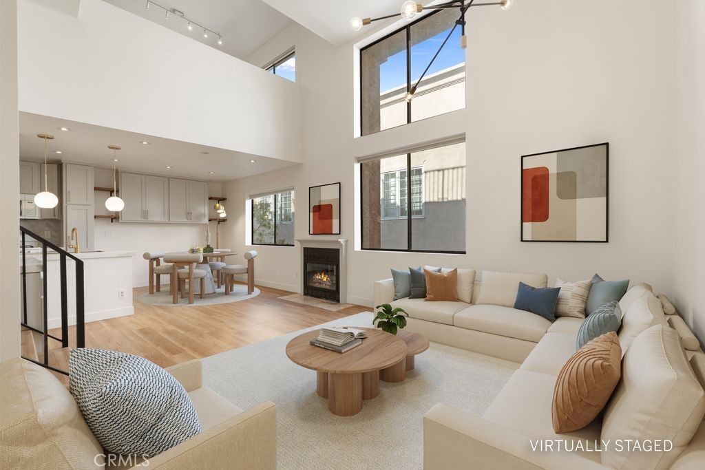 Property Photo:  869 S Wooster 303  CA 90035 