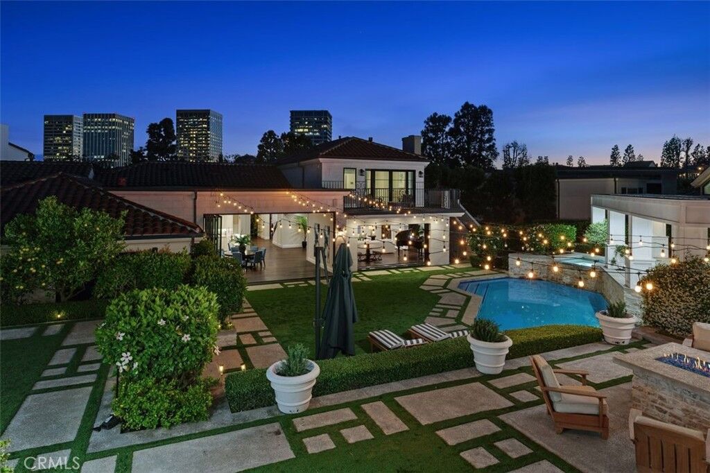 Property Photo:  4 Inverness Lane  CA 92660 