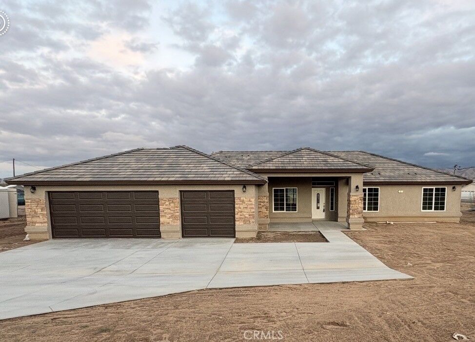 Property Photo:  9677 I Avenue  CA 92345 