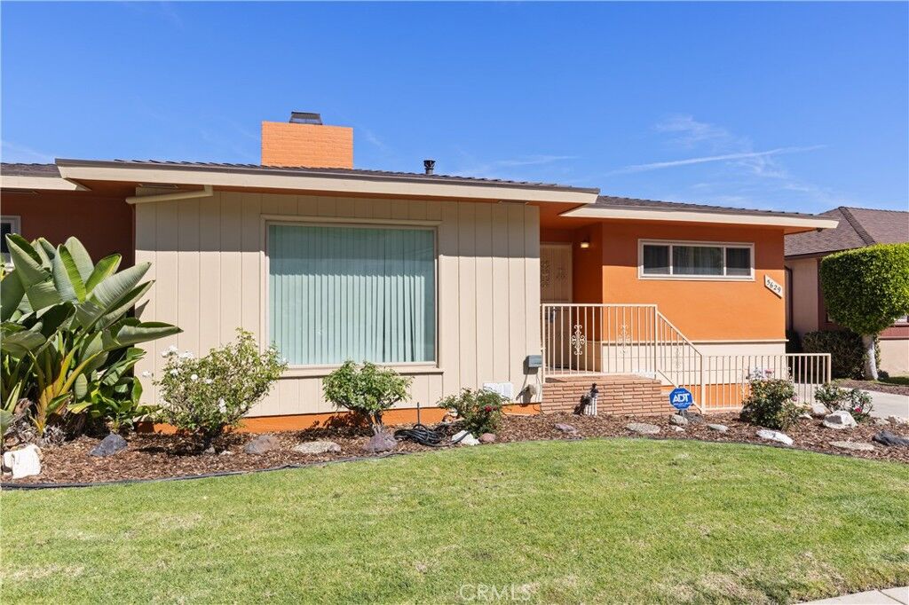 Property Photo: 5629 Brushton CA 90008