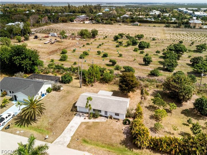 Property Photo:  12170 Dolphin Road  FL 33922 
