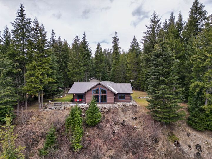 Property Photo:  2 Rainbow Court  MT 59853 