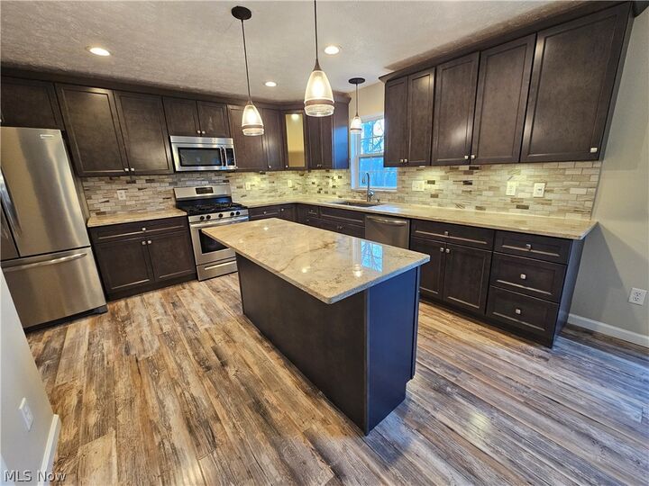 Property Photo: 687 Brookside Lane OH 44067