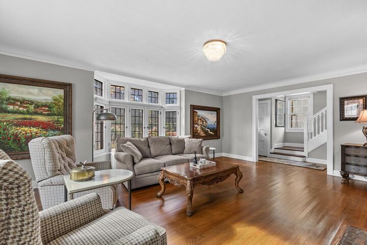 Property Photo: 4025 Dupont Avenue S MN 55409