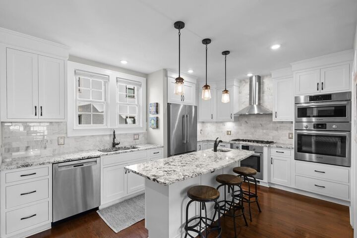 Property Photo: 4025 Dupont Avenue S MN 55409