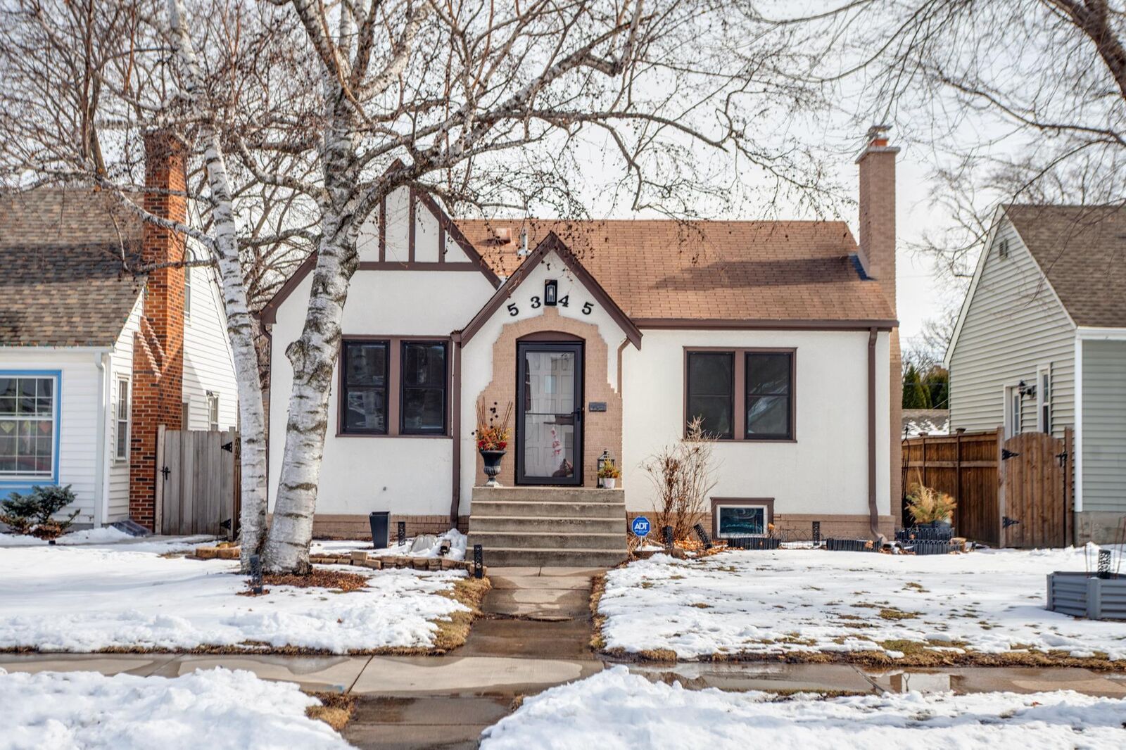 Property Photo:  5345 Knox Avenue S  MN 55419 