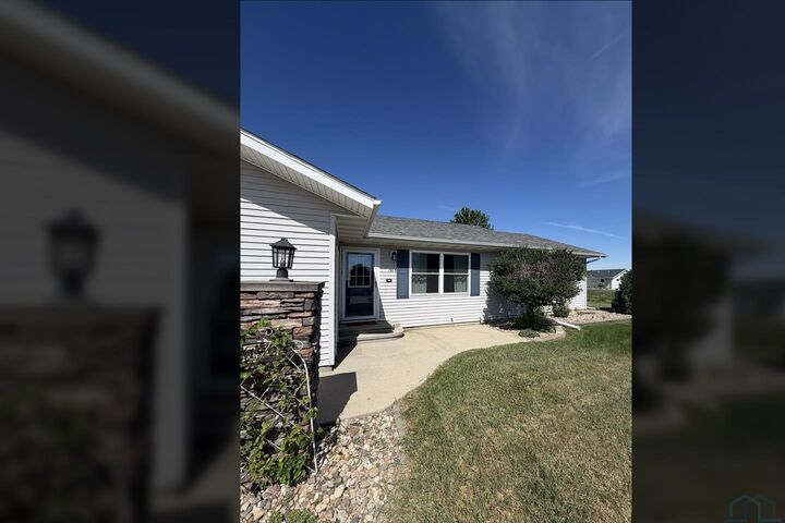 Property Photo: 1303 11th Avenue NE IA 51250