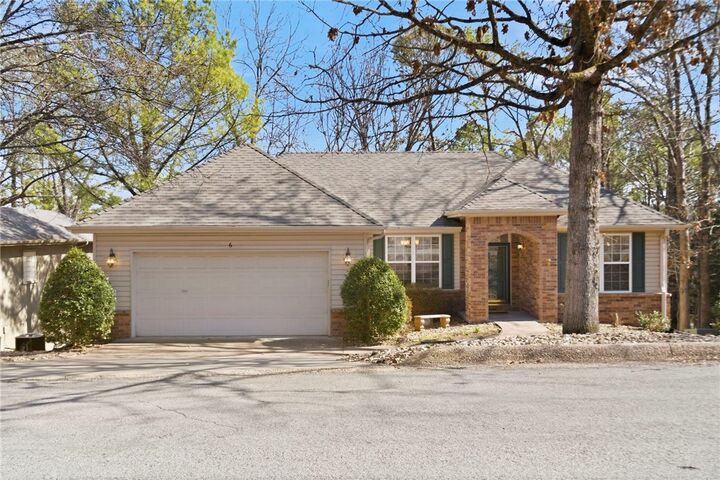 Property Photo:  6 E Williamsburg Lane  AR 72715 
