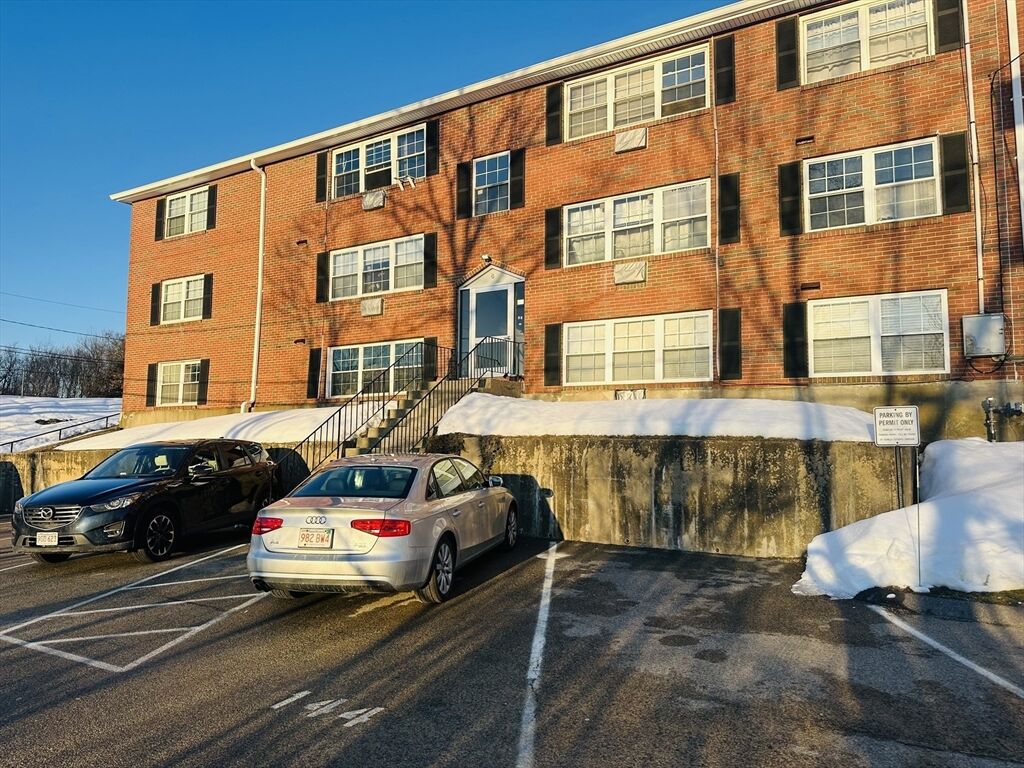 Property Photo:  8 Tara Dr 5  MA 02188 