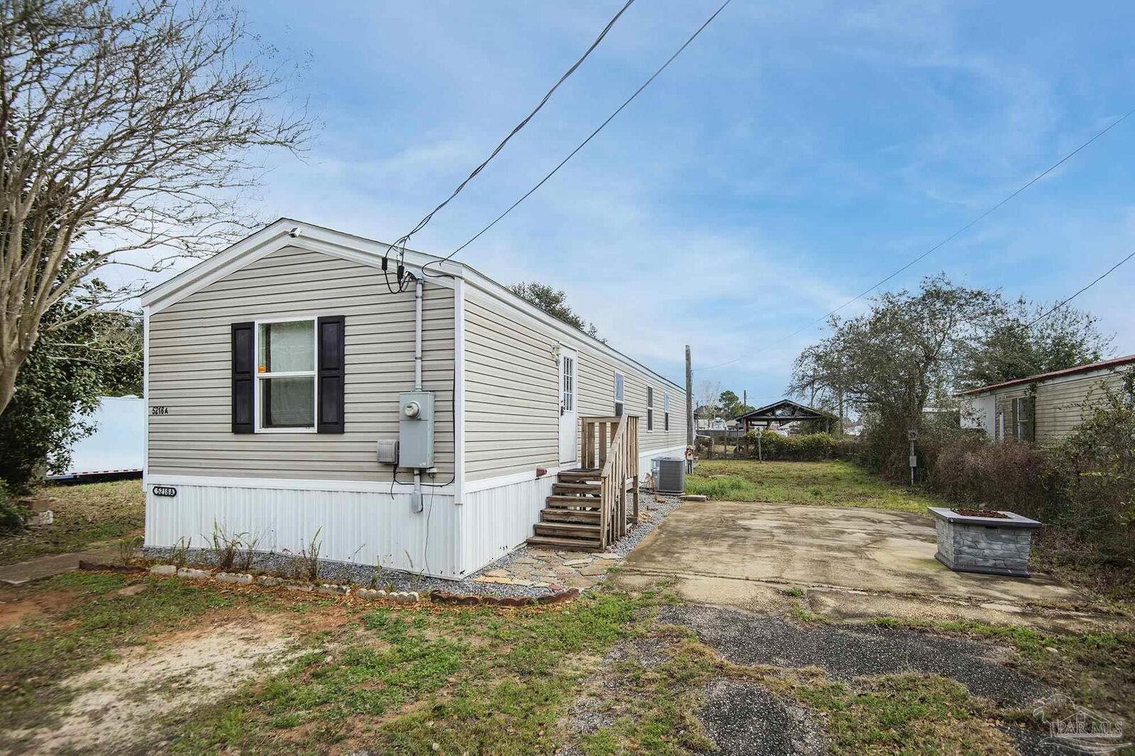 Property Photo:  5218 Plateau Rd  FL 32507 