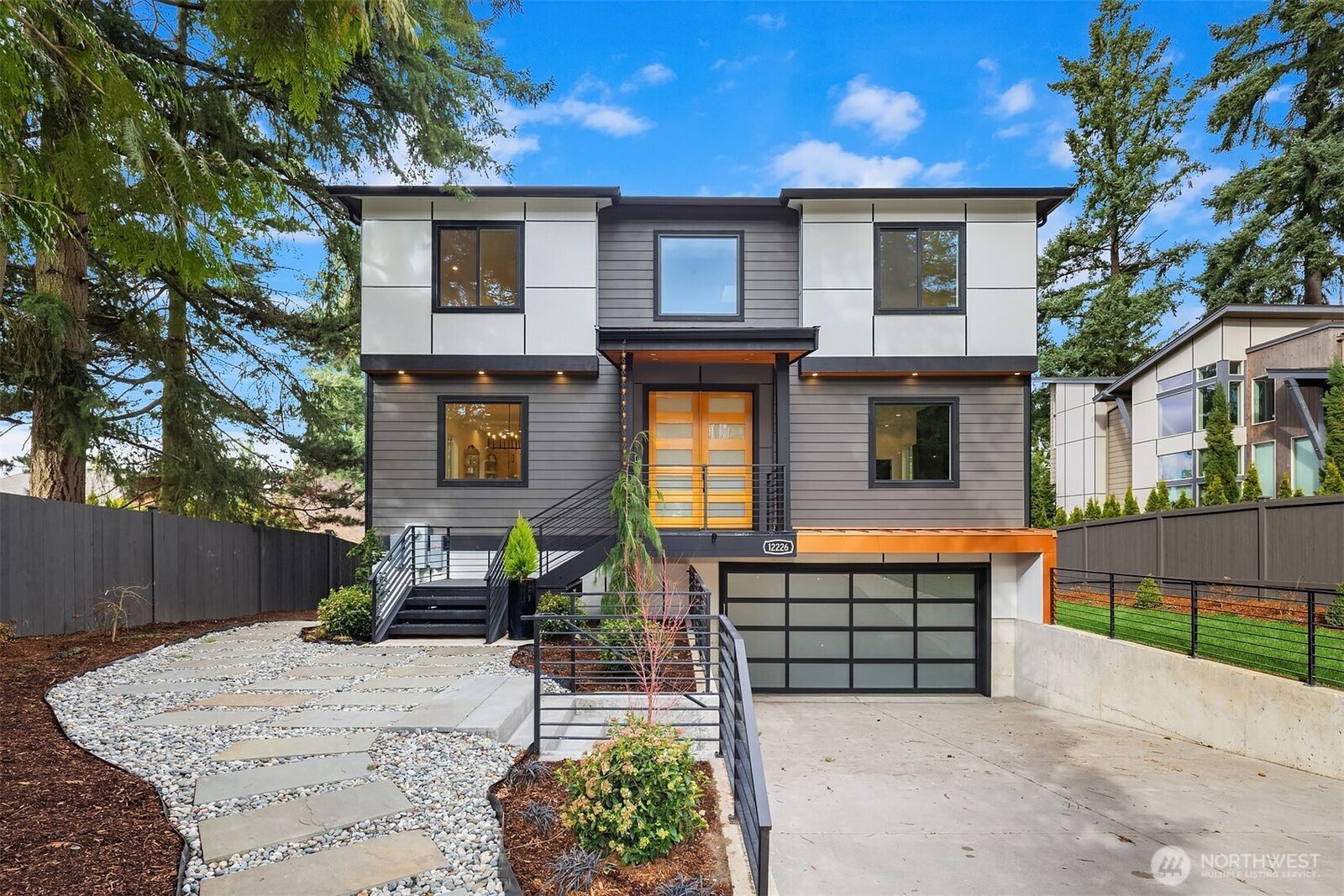 Property Photo: 12226 NE 70th Street WA 98033