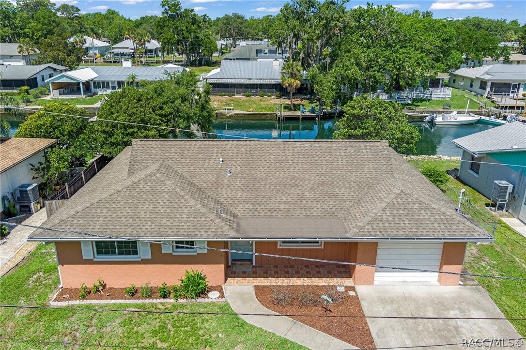 Property Photo: 1400 SE 5th Avenue FL 34429