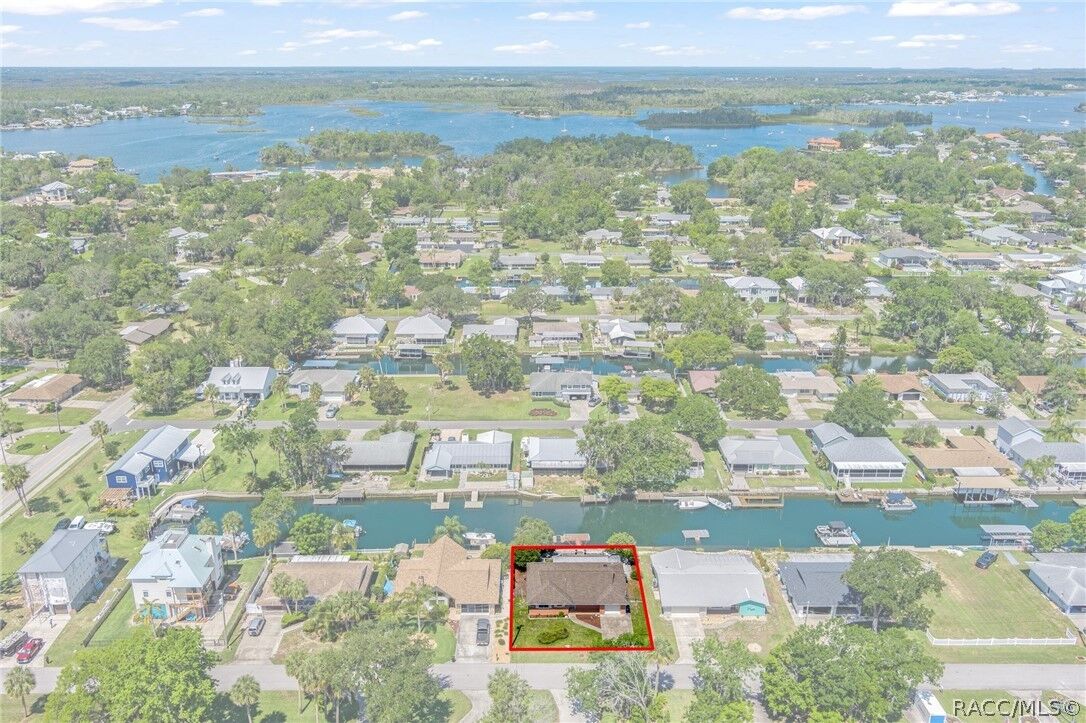 Property Photo:  1400 SE 5th Avenue  FL 34429 