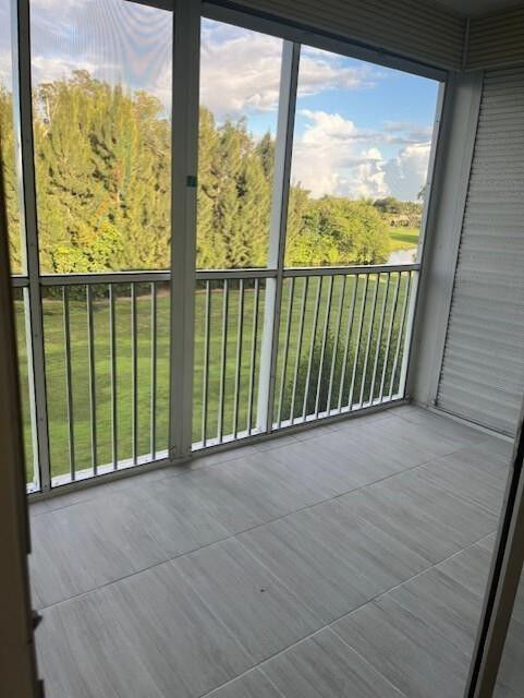 Property Photo:  5100 SW 90th Avenue 410  FL 33328 