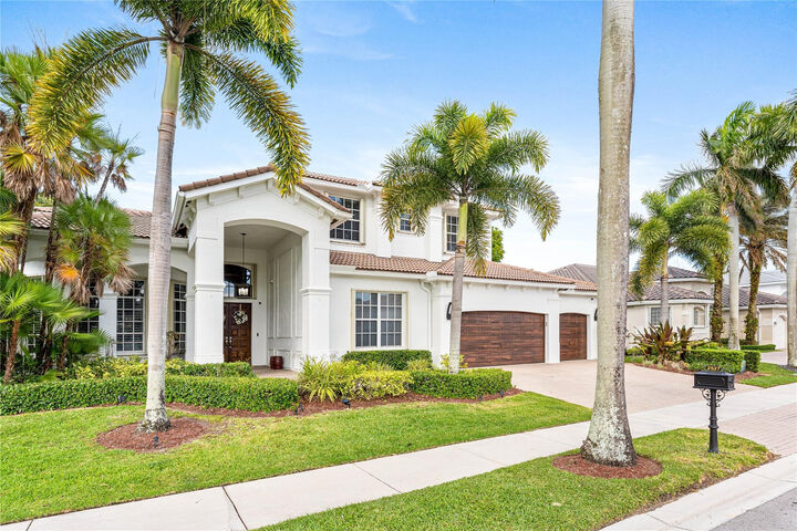 Property Photo:  2527 Montclaire Circle  FL 33327 