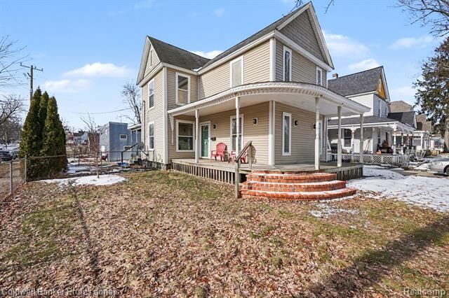 Property Photo:  163 Norton Street  MI 48341 
