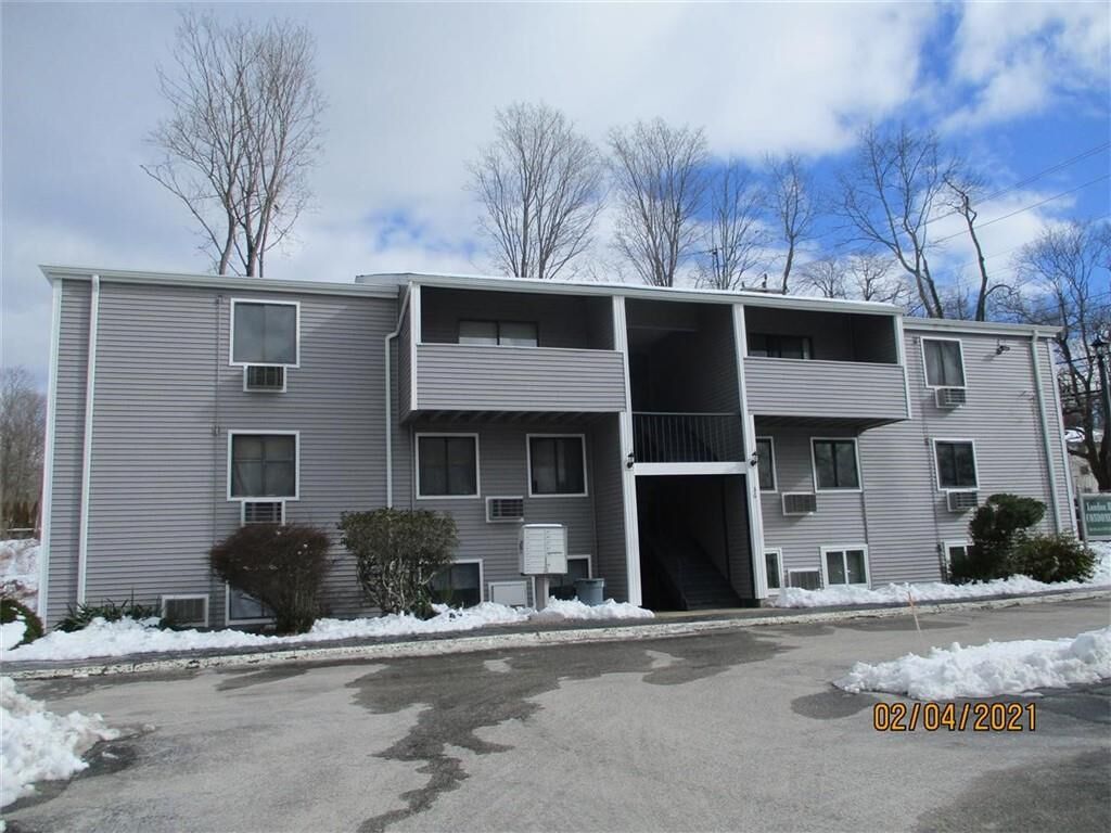 Property Photo:  36 Cowesett Avenue 4  RI 02893 