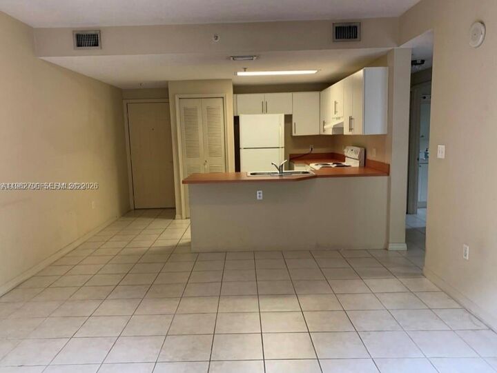 Property Photo:  3410 Coral Way 303  FL 33145 