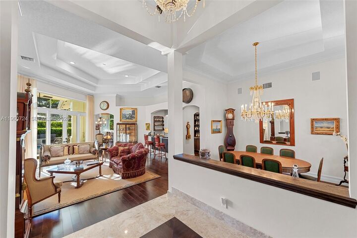 Property Photo:  2567 Montclaire Cir  FL 33327 