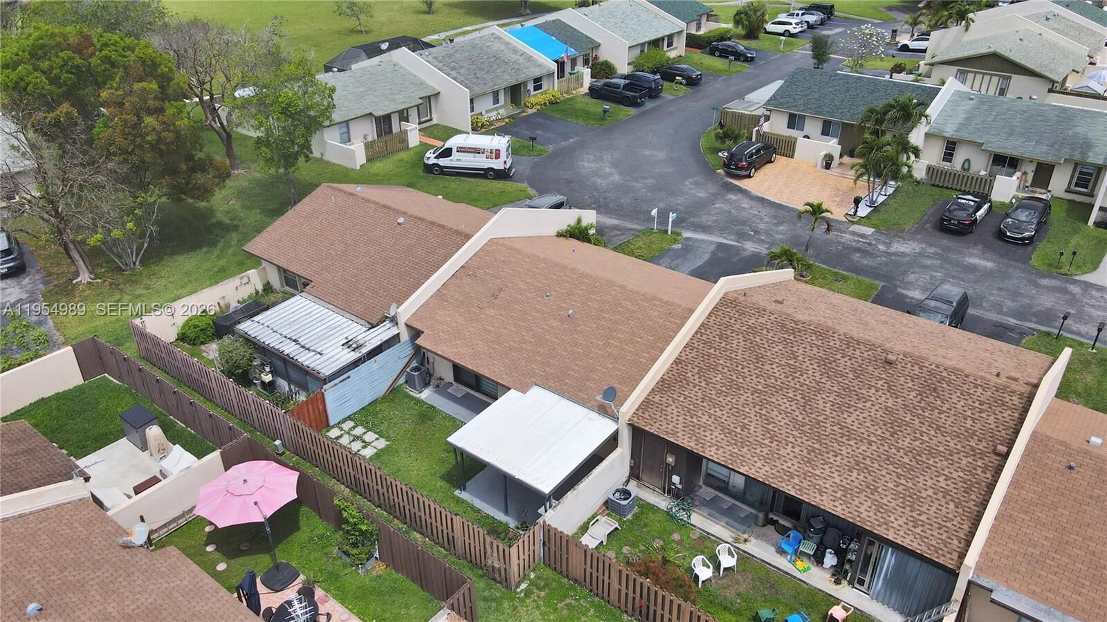 Property Photo: 12216 SW 110th Ln FL 33186